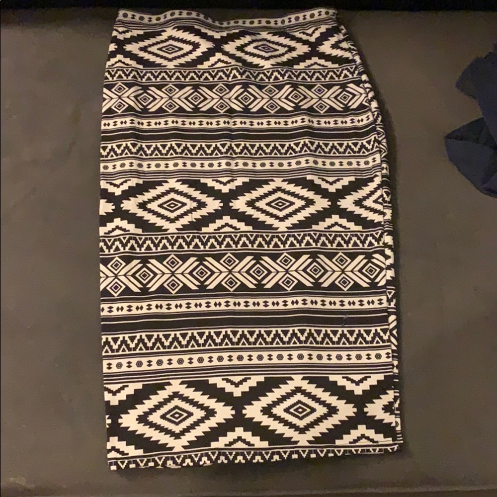NWT Black and White Skirt